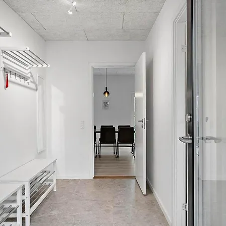 8172-praesto-syrenvej-12 بيت للعطل